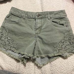 Womens Green Altar'd State Lace Jean Shorts Size 25